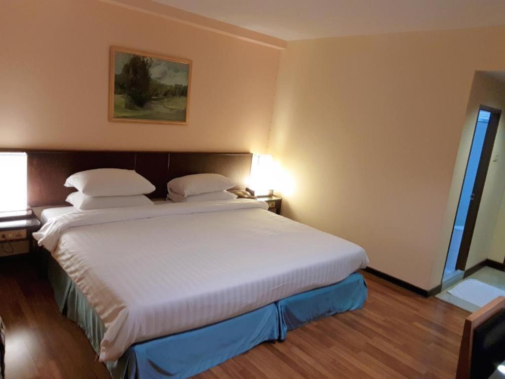 Dusit Hotel Sakon Nakhon Luaran gambar