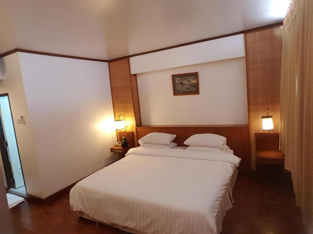 Dusit Hotel Sakon Nakhon Luaran gambar