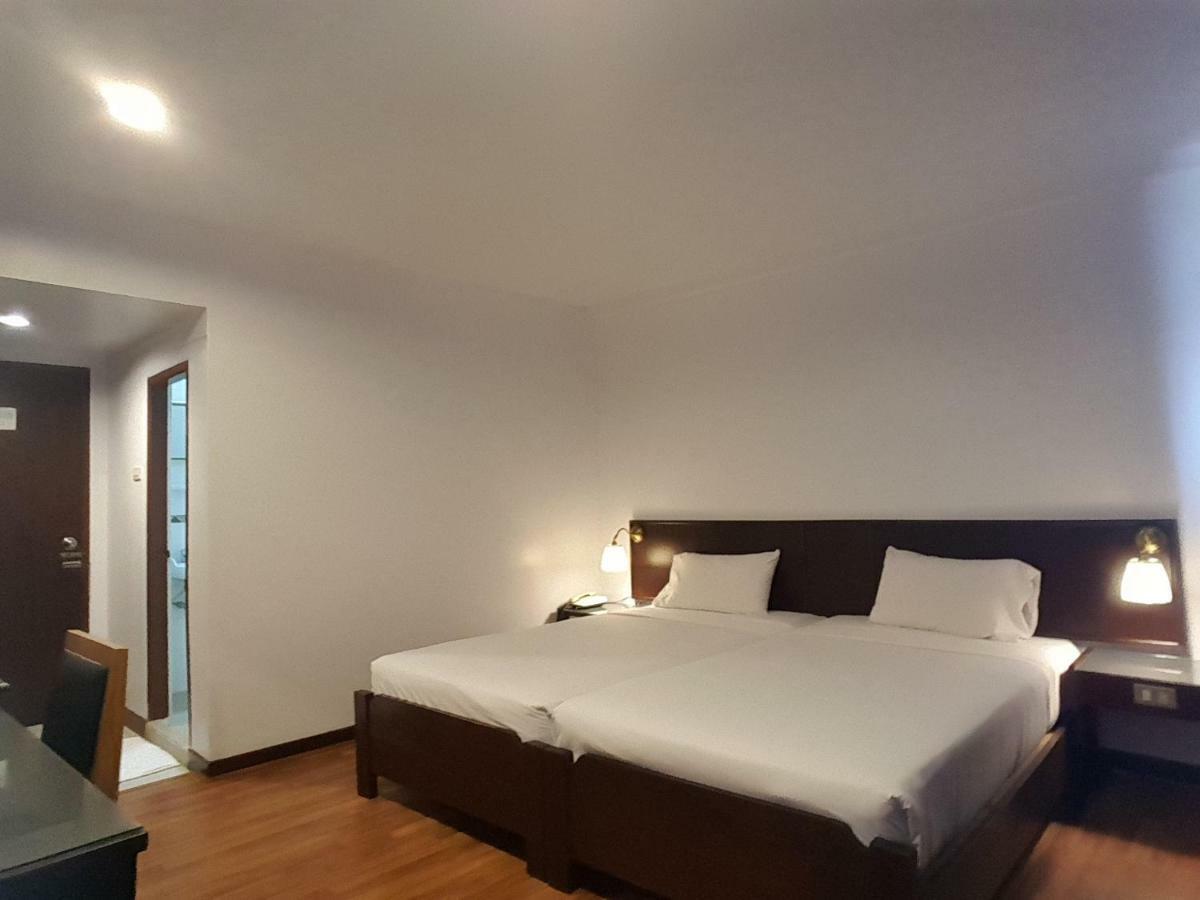 Dusit Hotel Sakon Nakhon Luaran gambar